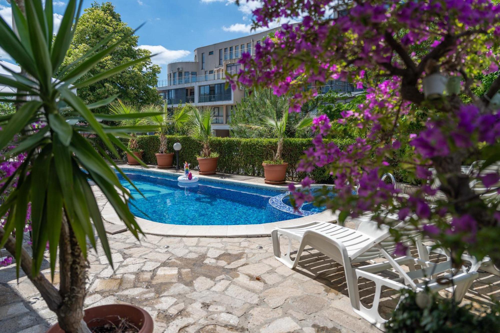 Hotel Sea Vista Sveti Vlas Exterior photo