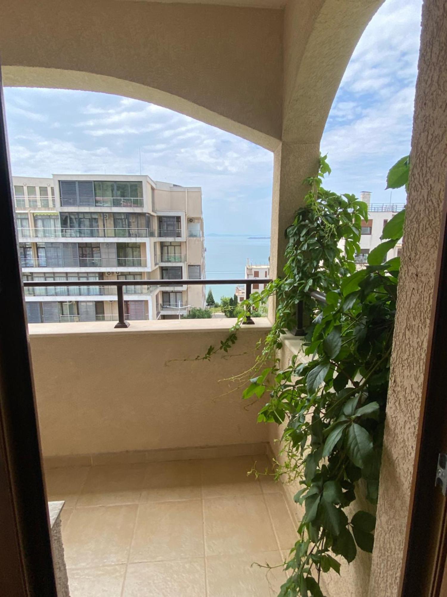 Hotel Sea Vista Sveti Vlas Exterior photo