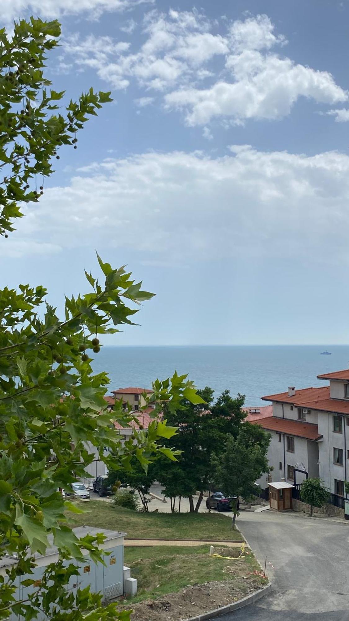 Hotel Sea Vista Sveti Vlas Exterior photo
